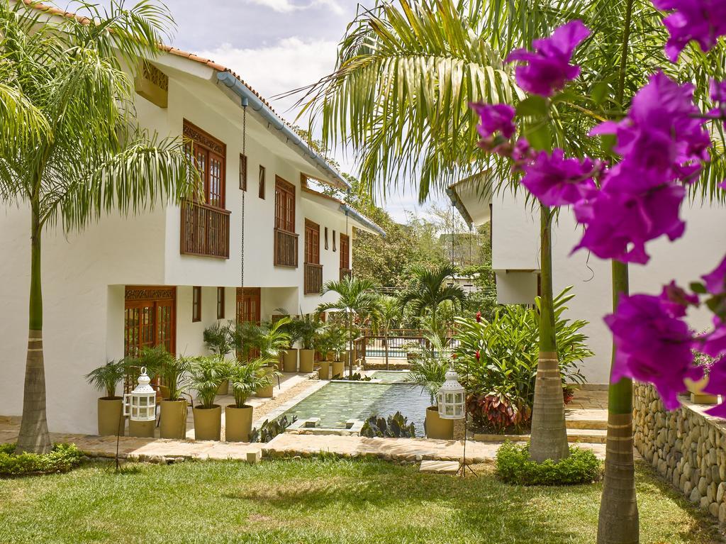 Lombok Hotel & Spa Antes Hotel Casablanca Гуадуас Экстерьер фото