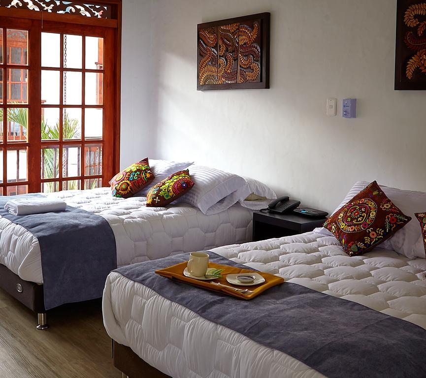 Lombok Hotel & Spa Antes Hotel Casablanca Гуадуас Номер фото